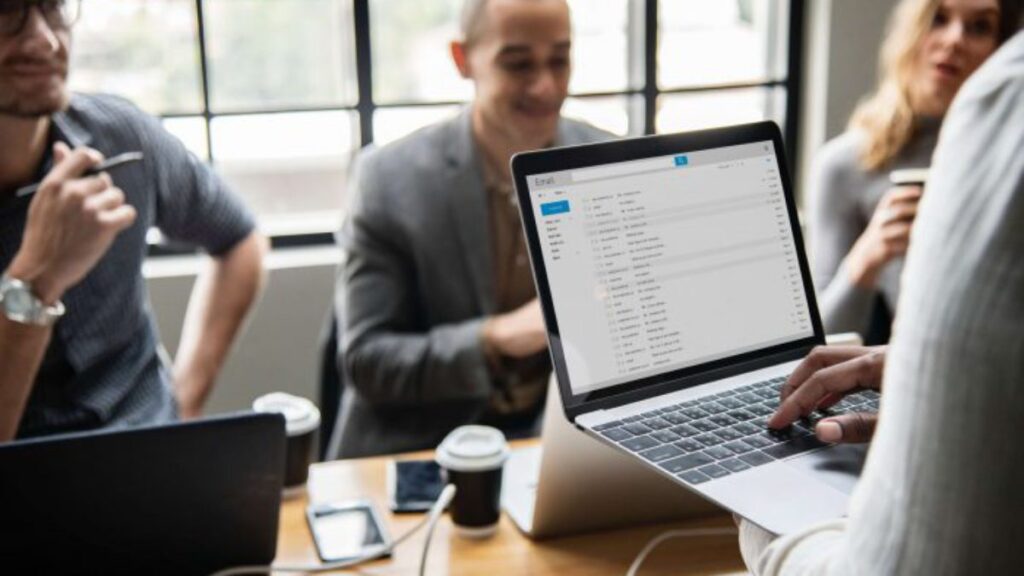 O que considerar antes de contratar uma plataforma de e-commerce em 2025? » DScomm - Tecnologia e Performance para e-commerce Entender a escalabilidade da plataforma de e-commerce